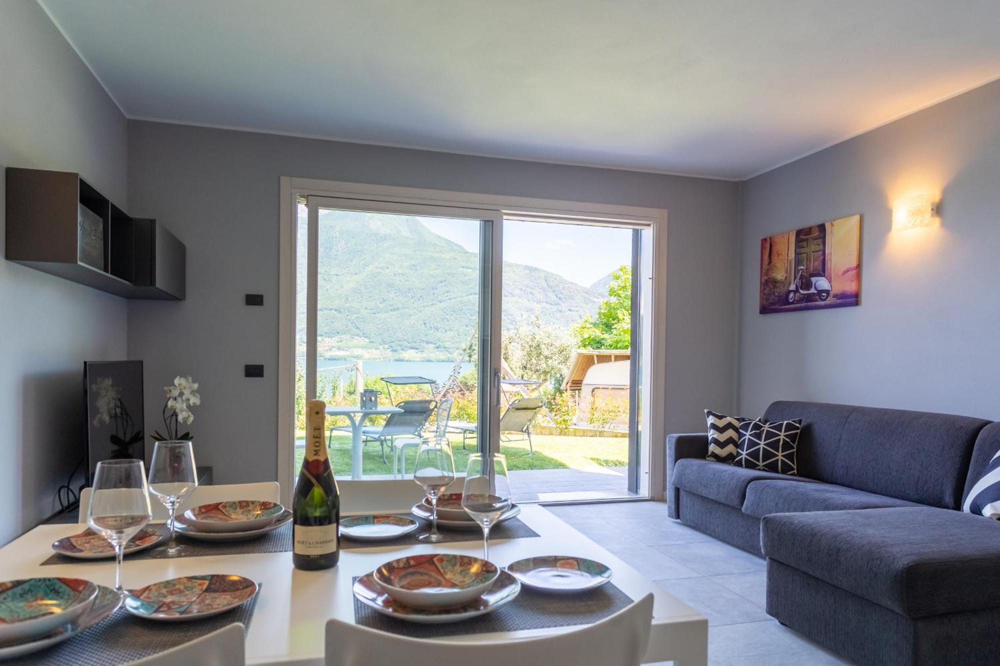 Anna'S Lodge Quite & Charme Pianello Del Lario Exterior foto